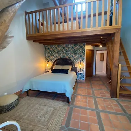 La Ferme De Fontenelle Bed & Breakfast 3*